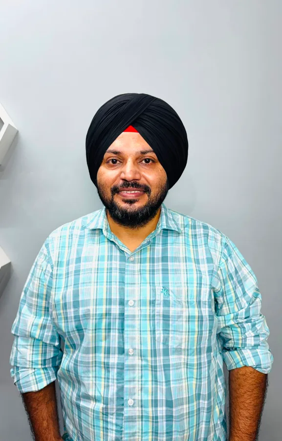 Portrait of Dr. Dharminder Singh